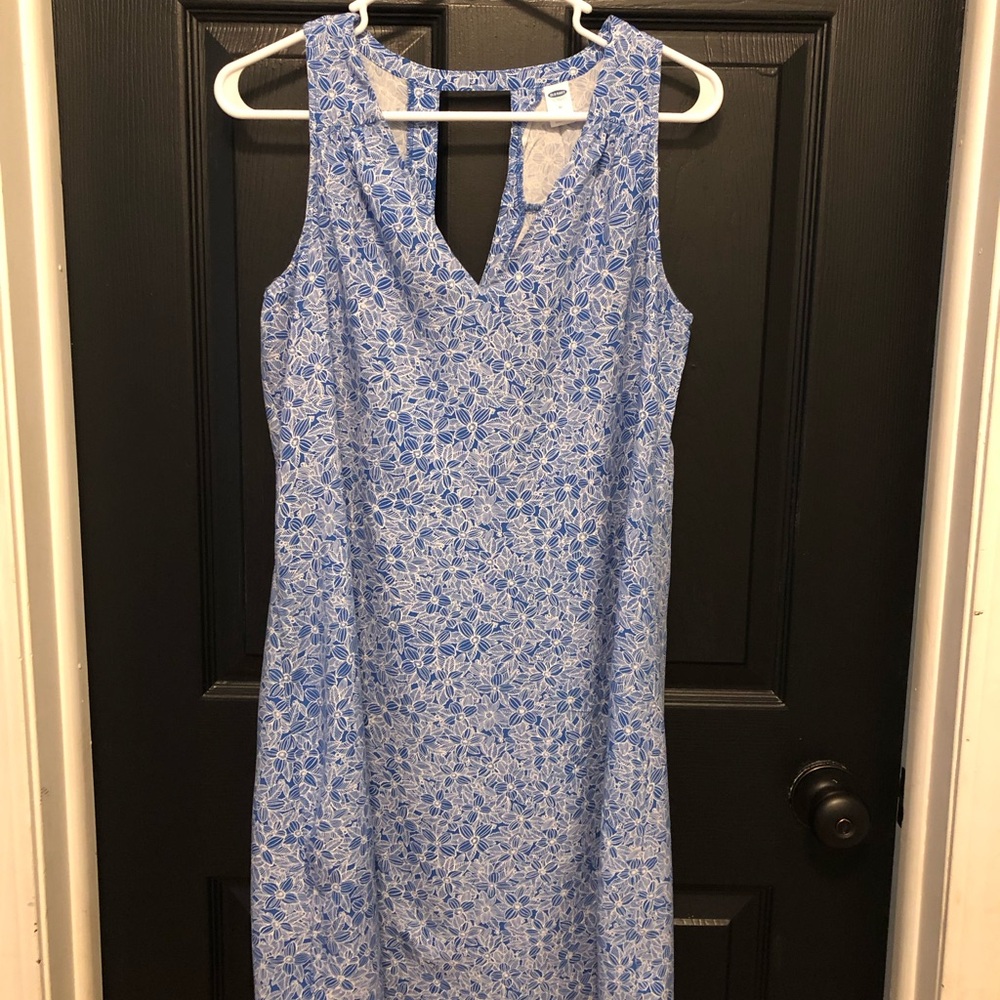 Old Navy sleeveless shift dress